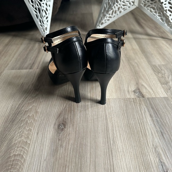 Heels black strappy size 7 1/2 - Picture 3 of 5